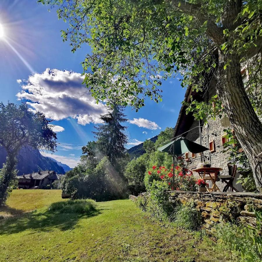 Grange Epiney Bed E Breakfast Bed and Breakfast La Salle Eksteriør billede
